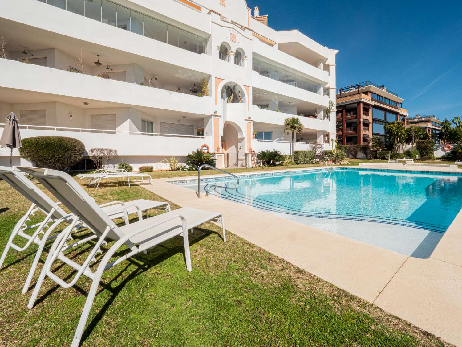 Apartamento en venta en La Herradura, Puerto Banús.