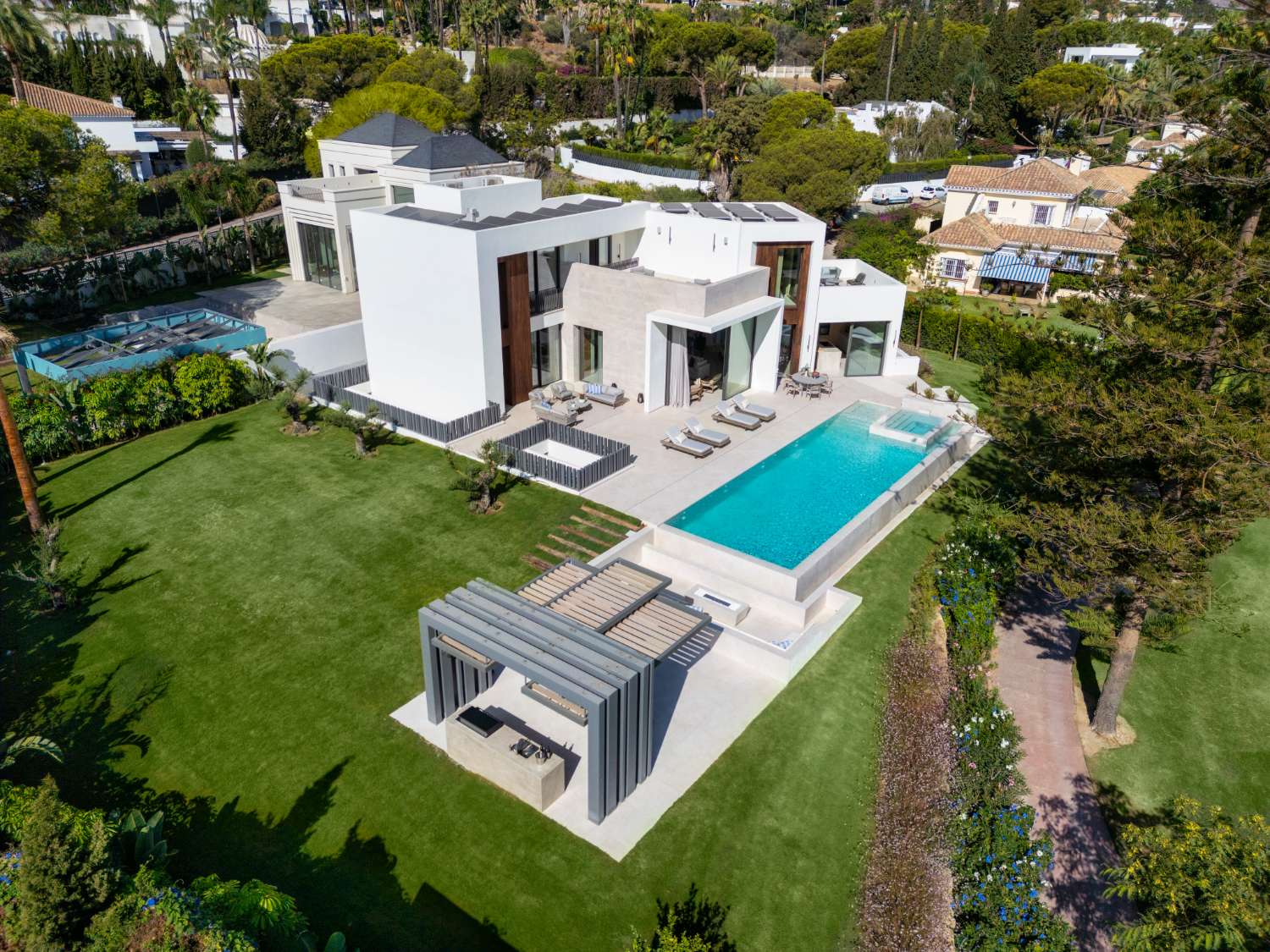 Villa till salu i Marbella