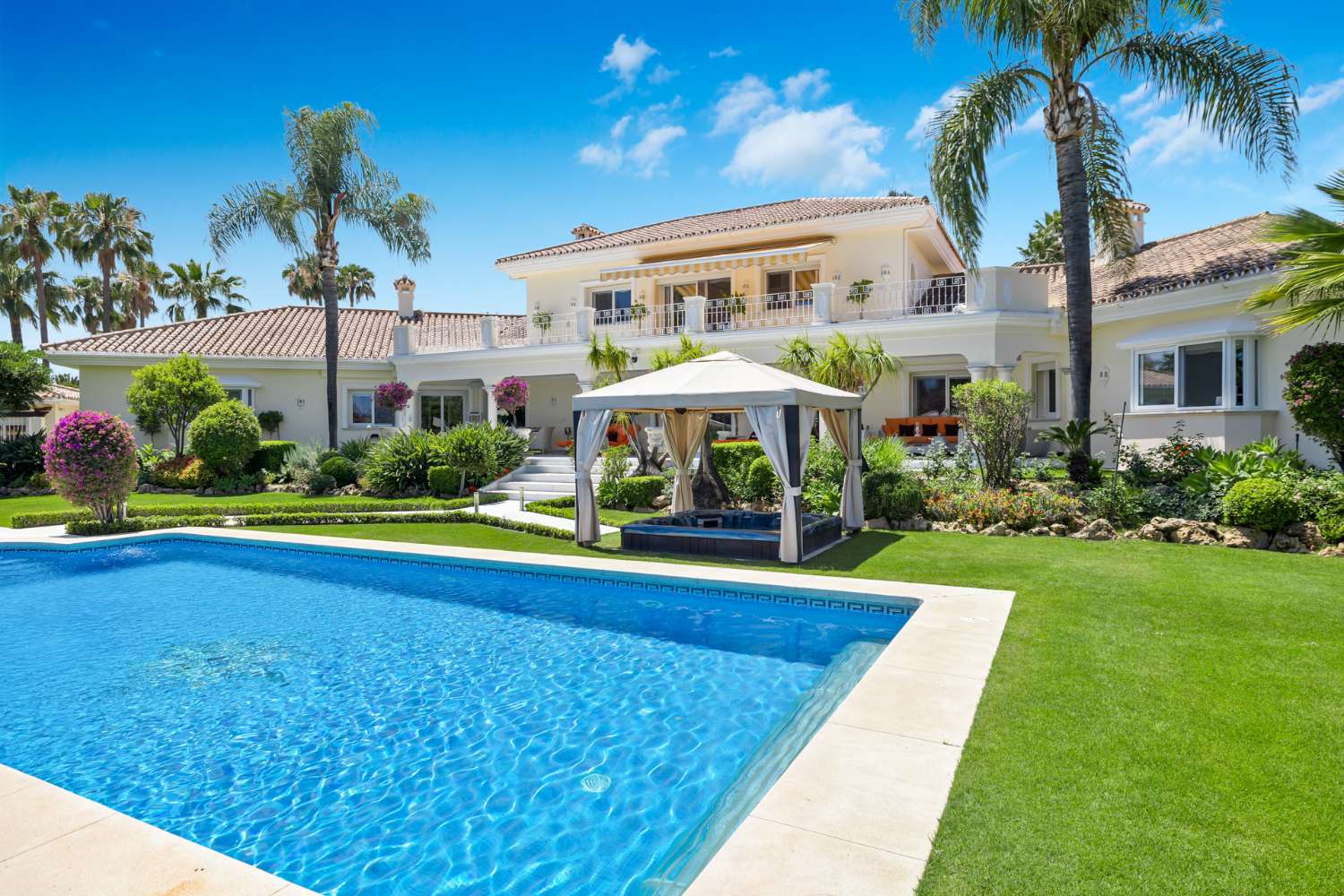 Villa in vendita a Nueva Andalucía (Marbella)