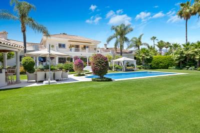 Villa te koop in Nueva Andalucía (Marbella)