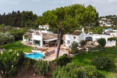 Villa en venta en Guadalmina Alta (Marbella)